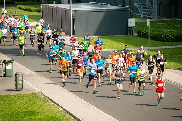 THE MERCEDES-BENZ PLANT ORGANIZED THE RUNNING RACE FOR THE 7TH TIME
